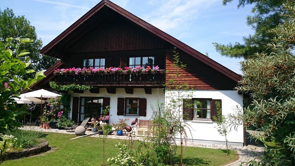 Apartment Haus Merlin Am Boeckelsberg Weimar  Exterior photo